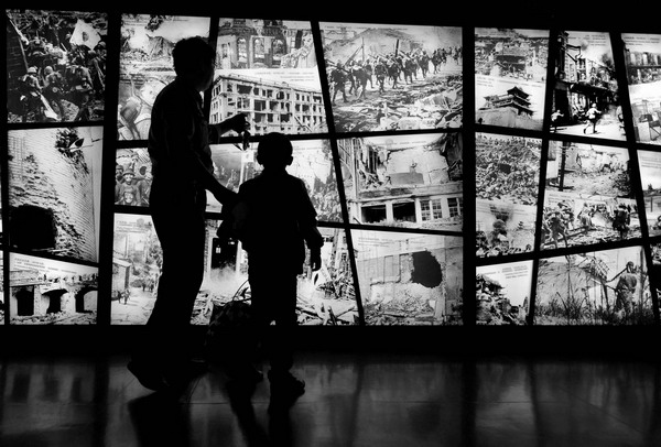 An exhibition depicting Japanese atrocities in China opened in the Museum of the War of Chinese People's Resistance Against Japanese Aggression in Beijing on Sunday. Bells toll to mark Japanese invasion