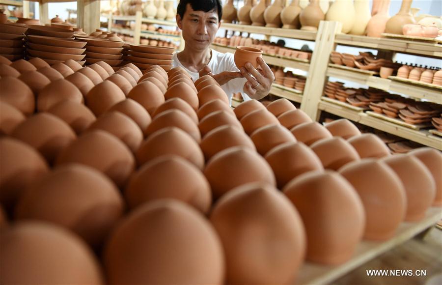 Workshop of unburned earthenwares in China's Jingdezhen