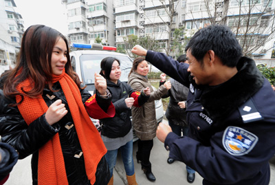 社區(qū)義務(wù)巡邏隊 學(xué)本領(lǐng) 保平安