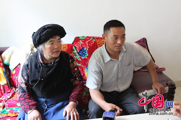 臥龍重建熊貓護養兩不誤 農民“退耕還竹”得實惠