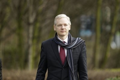 英國法庭同意引渡阿桑奇至瑞典