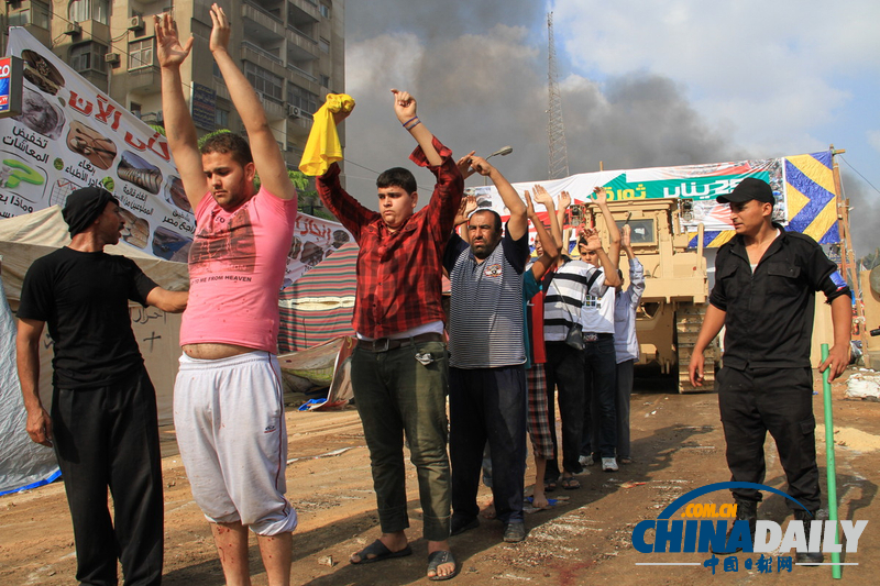 記者親歷開羅宵禁第一夜：除坦克士兵再無其他