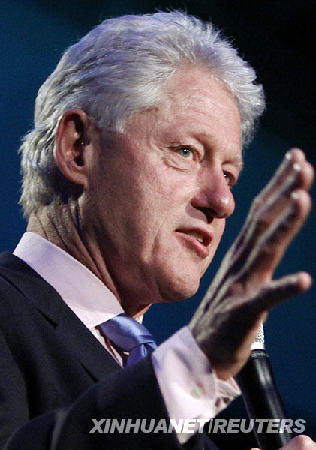 美前總統(tǒng)克林頓訪朝 推動被押女記者獲釋