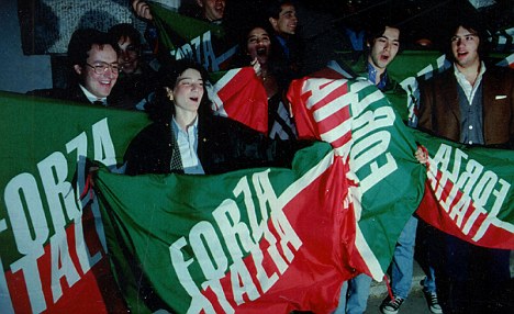 意大利總理四面楚歌 欲改黨名為“小妞,加油”