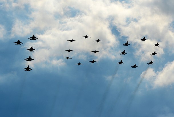 普京出席俄空軍成立百年慶典 承諾裝備逾1600架新戰機