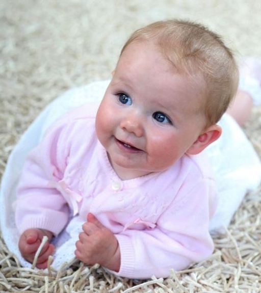 英國“半心”女嬰患致命先天心臟病 數月未治療奇跡存活