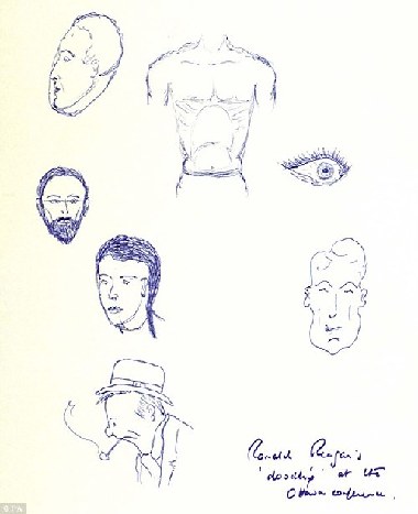 圖：美國國務(wù)卿也難專心 聯(lián)大會(huì)議上涂鴉消遣