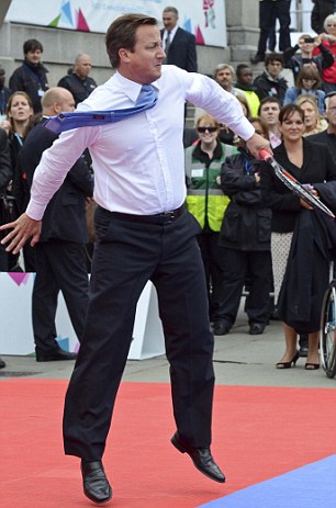 卡梅倫被爆為打網(wǎng)球拒接奧巴馬電話 外界推測(cè)或?yàn)?#8220;退賽計(jì)謀”