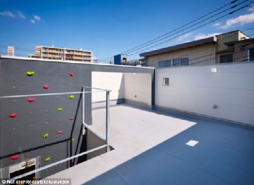 神奇小樓三種上法！日本推出階、梯、攀巖墻一體房屋