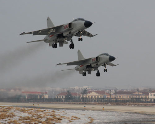 北海艦隊航空兵某團突防演練雙機起飛