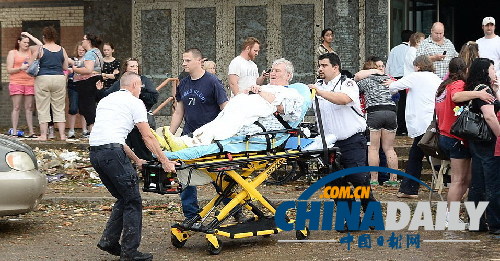 美國俄克拉荷馬市郊遭龍卷風重創 近百人死亡