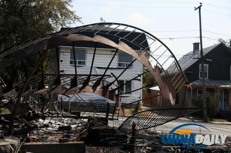 組圖：加拿大油罐列車出軌爆炸五死數十傷 總理赴現場