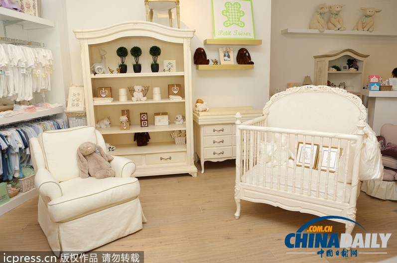 組圖：英國王室寶寶掀經(jīng)濟熱潮 產(chǎn)品五花八門樂壞商家