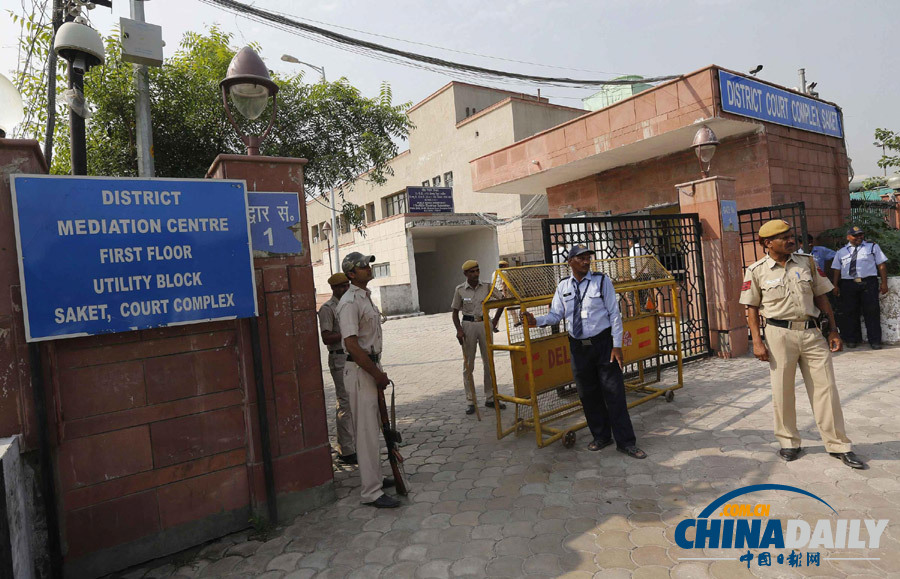 印度黑公交輪奸案4嫌犯出庭 法官將裁決是否有罪