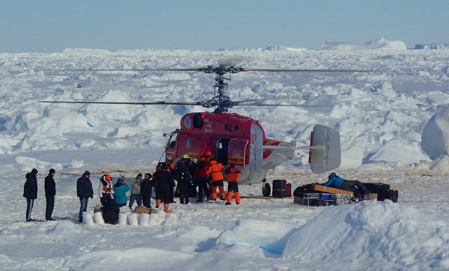 外國專家回憶“雪龍號”大救援：他們很專業 我們很感激