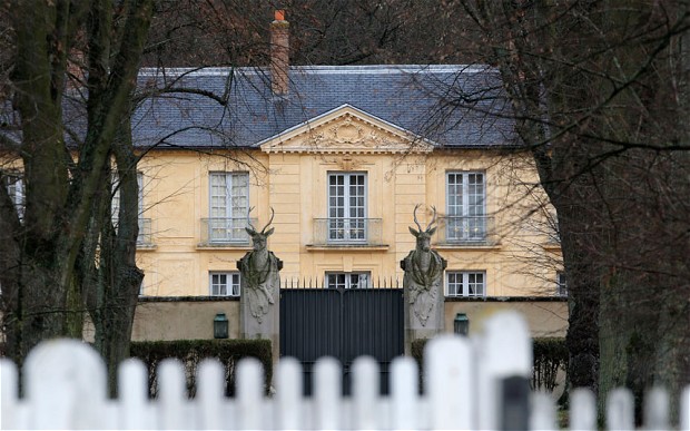 奧朗德要花時間選妻 瓦萊麗擔心無家可歸