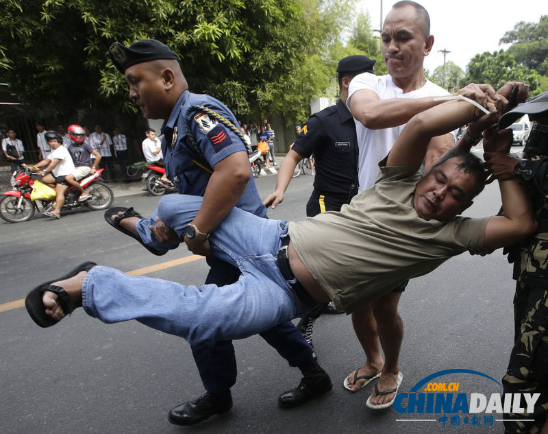 菲律賓農民潛總統府示威 要求阿基諾兌現土改承諾