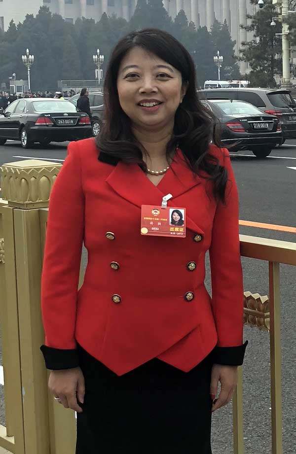 “兩會”三八節：女性代表委員關注女性權益