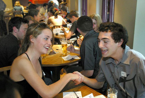 速配：為何女性更挑剔？