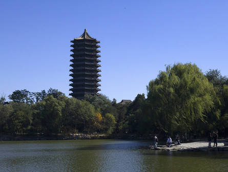 盤點(diǎn)中國(guó)部分大學(xué)的校訓(xùn)(雙語)