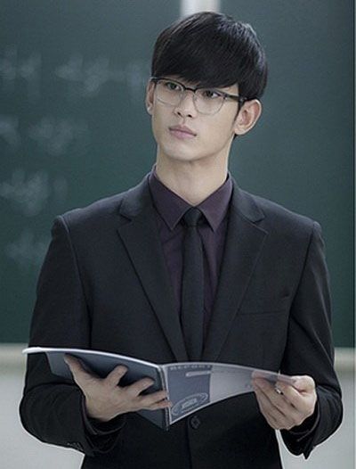 你會用哪個詞形容你的老師？