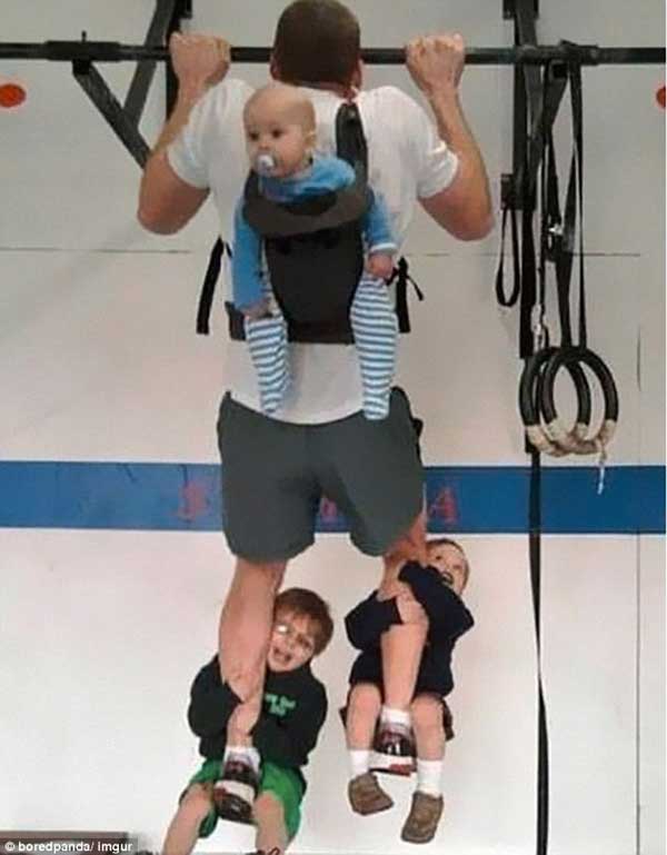 爸爸帶娃不靠譜？逗比奶爸帶娃爆笑瞬間(組圖)