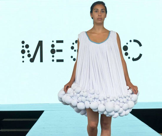 牛糞時裝:荷蘭設計師將牛糞改造成時裝