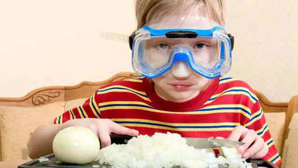 揭秘:切洋蔥如何不流淚?