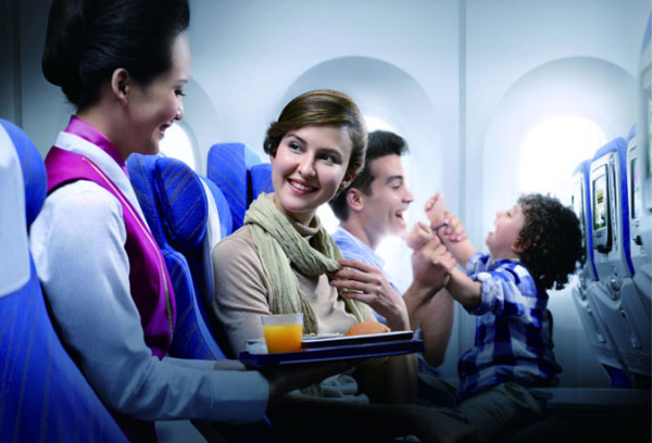 乘機出行Q&A:如何能更快取到行李?降落時為何打開遮光板?