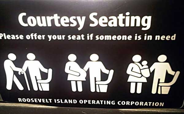 “愛(ài)心專座”:英語(yǔ)到底怎么表達(dá)?